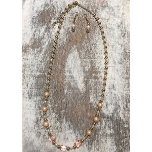 🛍{3/$10} Necklace & earring set